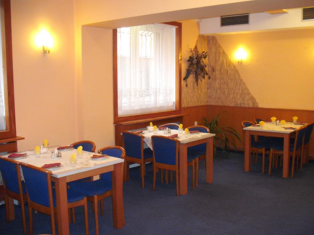 Hotel Forman Mladá Boleslav Extérieur photo