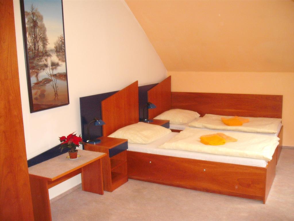 Hotel Forman Mladá Boleslav Chambre photo