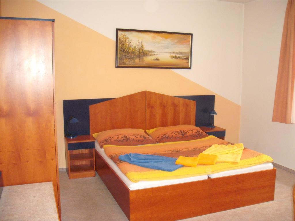 Hotel Forman Mladá Boleslav Chambre photo